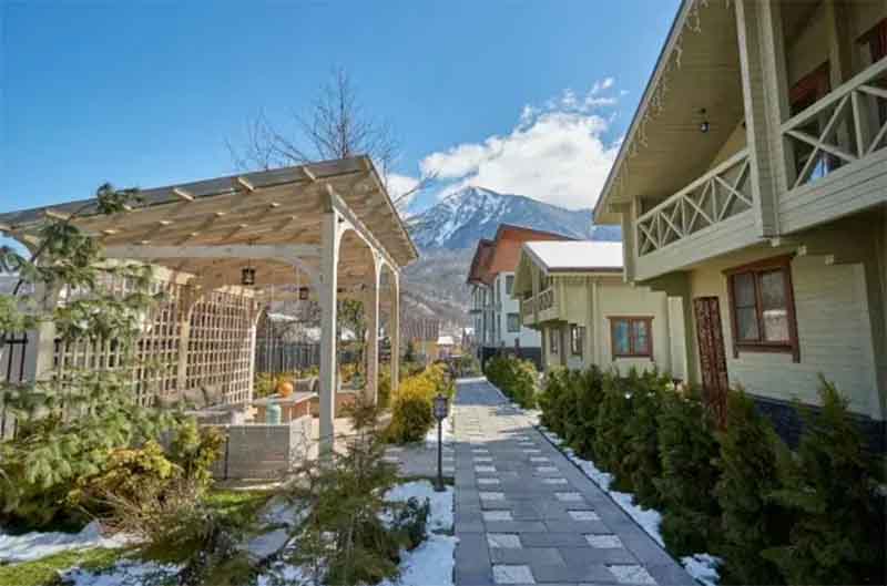 Hills Polyana Hotel